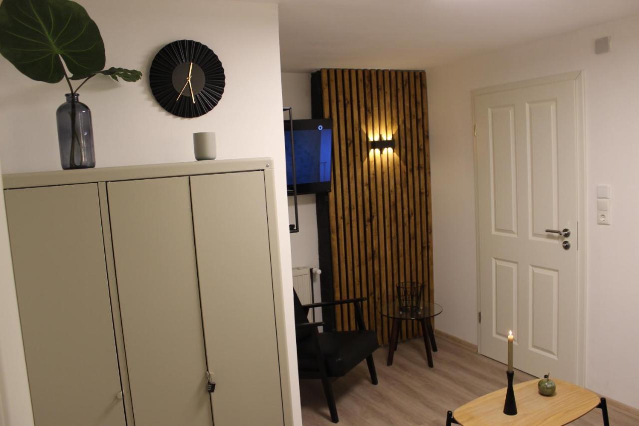Kleine Souterrain Wohnung Naehe Hamburg Ной Вулмсторф Екстериор снимка