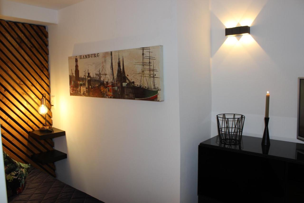 Kleine Souterrain Wohnung Naehe Hamburg Ной Вулмсторф Екстериор снимка