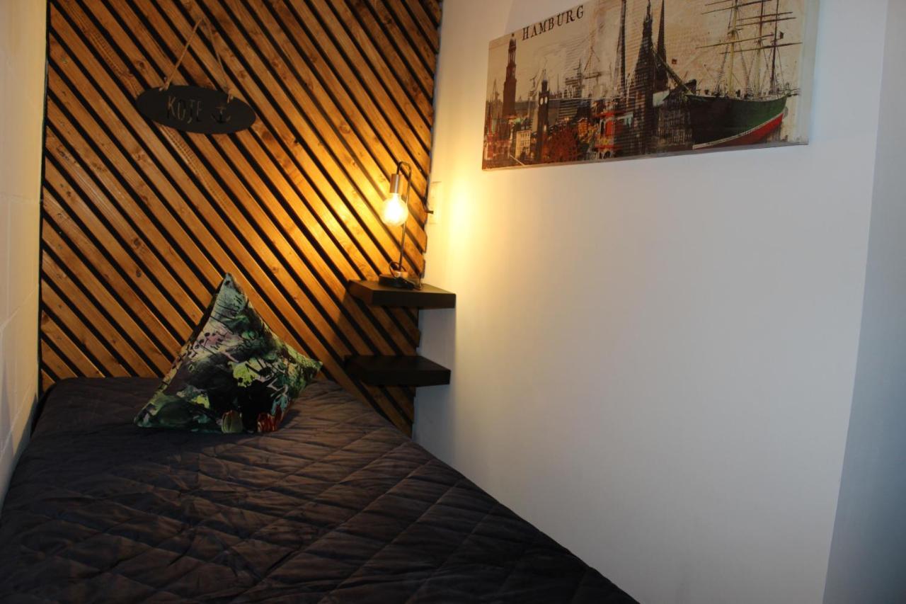 Kleine Souterrain Wohnung Naehe Hamburg Ной Вулмсторф Екстериор снимка